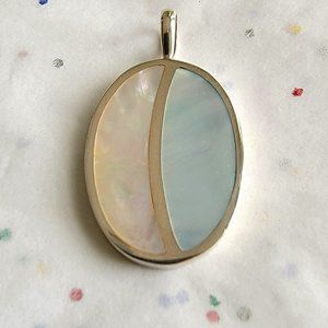 NEW REVERSIBLE TWO TONE LT. BLUE /NATURAL MOP SILVER OVAL SOULFLOWER PENDANT